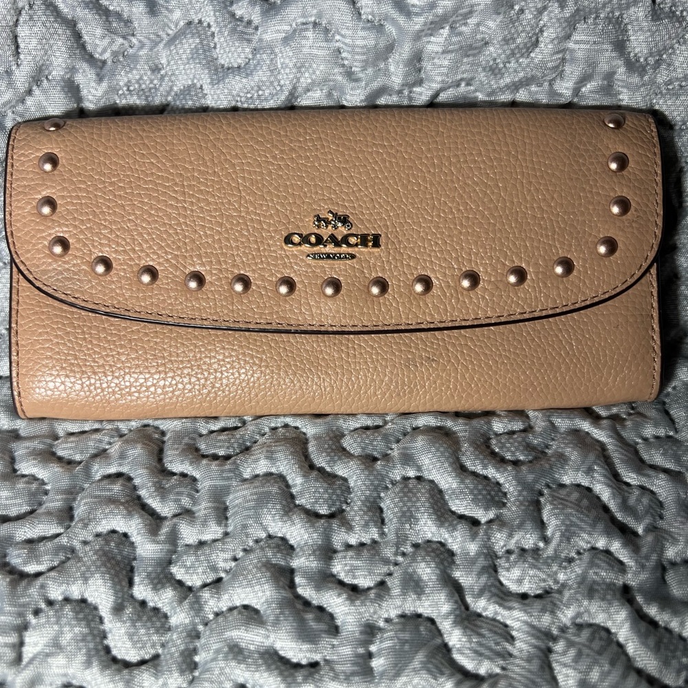 B04 - Coach Pebble Leather Slim‎ Wallet